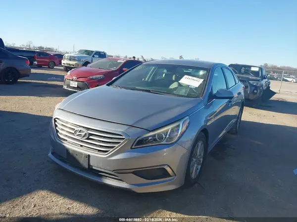 5NPE24AF7GH338213 2016 HYUNDAI SONATA - Image 2