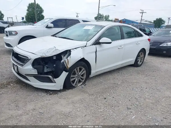 5NPE24AF7GH355318 2016 HYUNDAI SONATA - Image 2