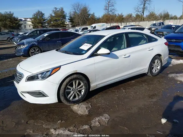 5NPE24AF7GH367629 2016 HYUNDAI SONATA - Image 2
