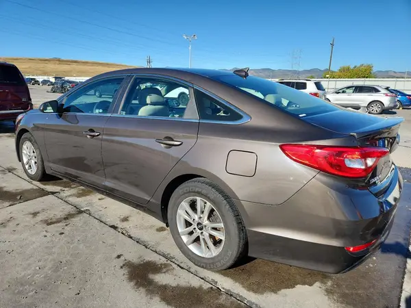 5NPE24AF7GH371552 2016 HYUNDAI SONATA - Image 2