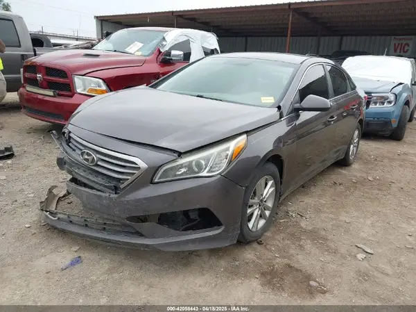 5NPE24AF7GH380705 2016 HYUNDAI SONATA - Image 2