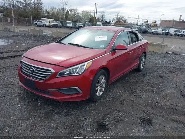 5NPE24AF7GH385452 2016 HYUNDAI SONATA - Image 2