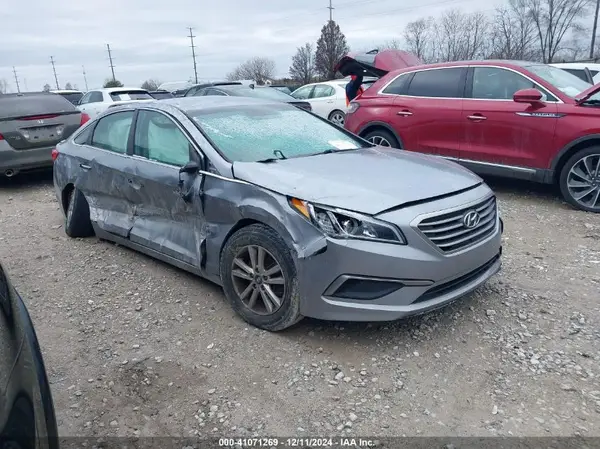 5NPE24AF7GH394300 2016 HYUNDAI SONATA - Image 1