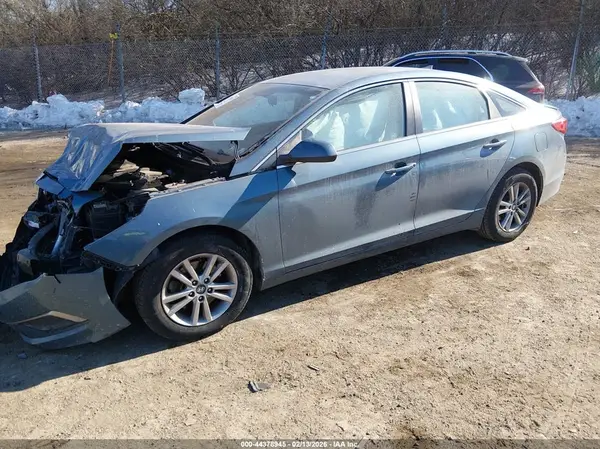 5NPE24AF7GH394975 2016 HYUNDAI SONATA - Image 2