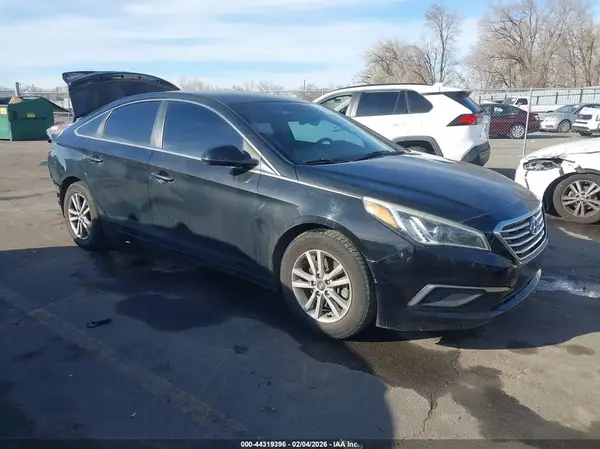 5NPE24AF7GH397990 2016 HYUNDAI SONATA - Image 1