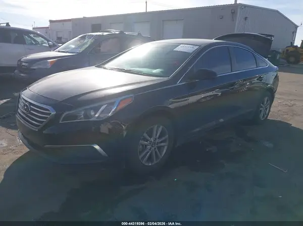5NPE24AF7GH397990 2016 HYUNDAI SONATA - Image 2