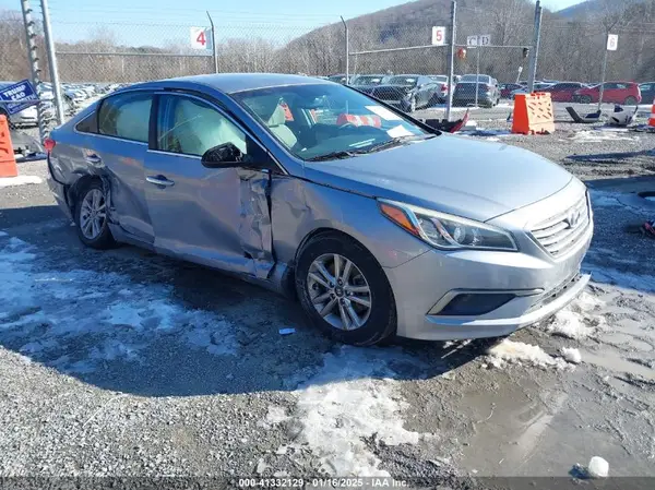 5NPE24AF7GH407529 2016 HYUNDAI SONATA - Image 1