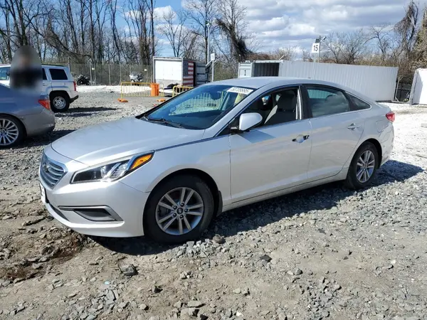 5NPE24AF7HH437972 2017 HYUNDAI SONATA - Image 1
