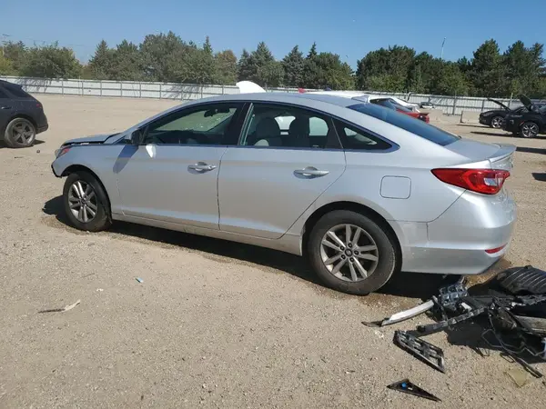 5NPE24AF7HH443769 2017 HYUNDAI SONATA - Image 2