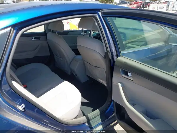 5NPE24AF7HH448812 2017 HYUNDAI SONATA - Image 8