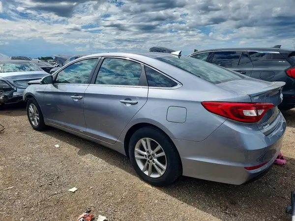 5NPE24AF7HH450432 2017 HYUNDAI SONATA - Image 2