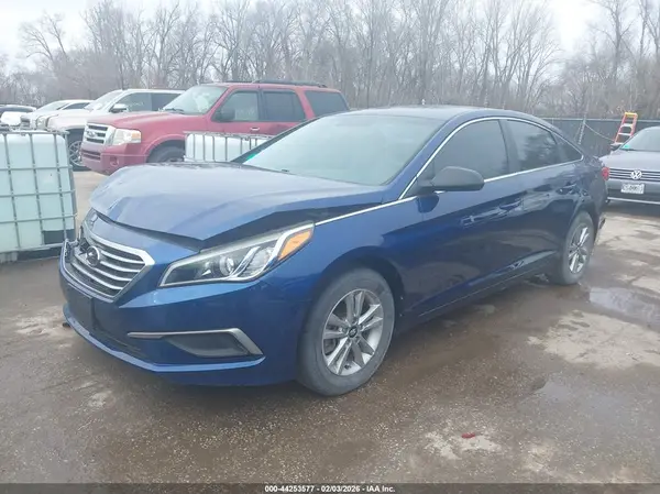 5NPE24AF7HH450883 2017 HYUNDAI SONATA - Image 2
