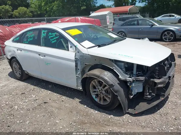 5NPE24AF7HH454156 2017 HYUNDAI SONATA - Image 1