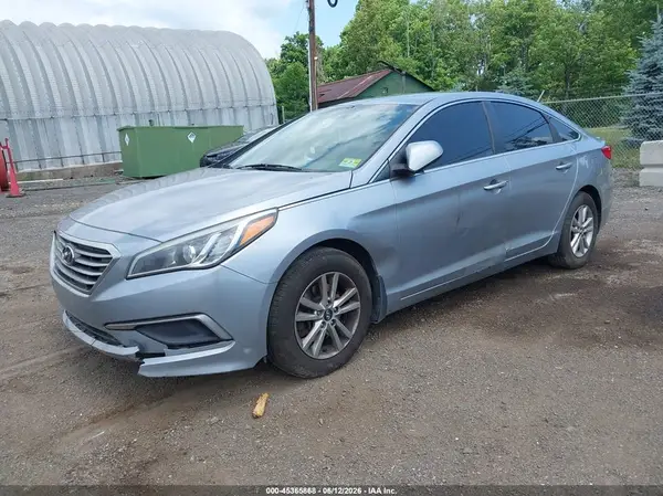 5NPE24AF7HH457400 2017 HYUNDAI SONATA - Image 2