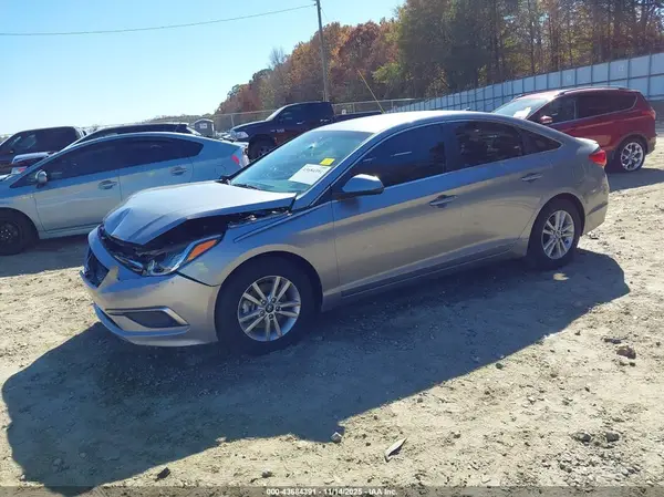 5NPE24AF7HH458157 2017 HYUNDAI SONATA - Image 2