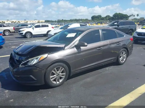 5NPE24AF7HH458238 2017 HYUNDAI SONATA - Image 2