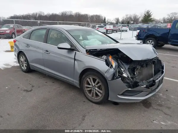 5NPE24AF7HH459454 2017 HYUNDAI SONATA - Image 1