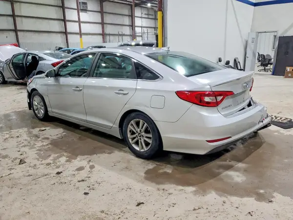 5NPE24AF7HH462967 2017 HYUNDAI SONATA - Image 2