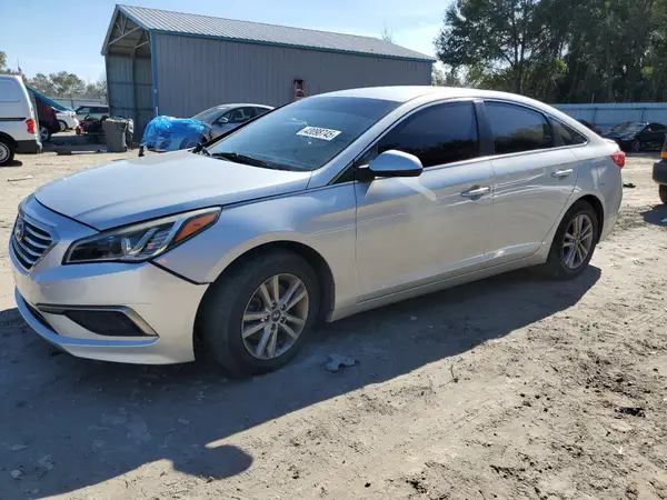 5NPE24AF7HH470308 2017 HYUNDAI SONATA - Image 1