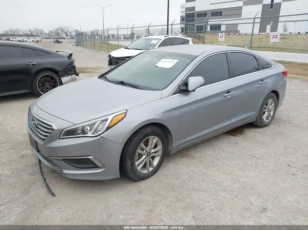 5NPE24AF7HH471250 2017 HYUNDAI SONATA - Image 2