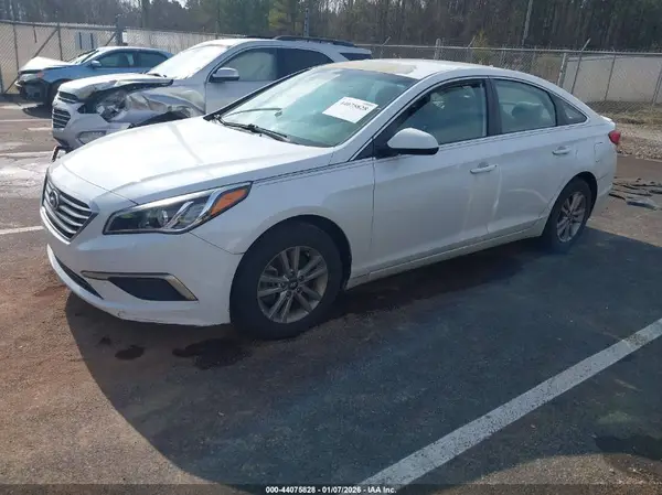 5NPE24AF7HH471930 2017 HYUNDAI SONATA - Image 2