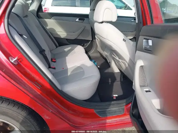5NPE24AF7HH480403 2017 HYUNDAI SONATA - Image 8