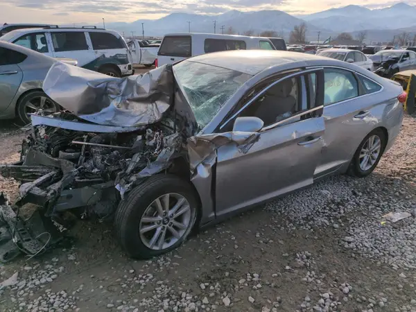 5NPE24AF7HH488436 2017 HYUNDAI SONATA - Image 1