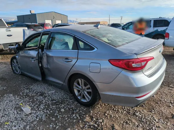 5NPE24AF7HH488436 2017 HYUNDAI SONATA - Image 2