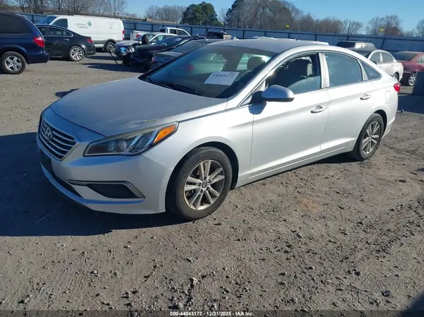 5NPE24AF7HH492261 2017 HYUNDAI SONATA - Image 2
