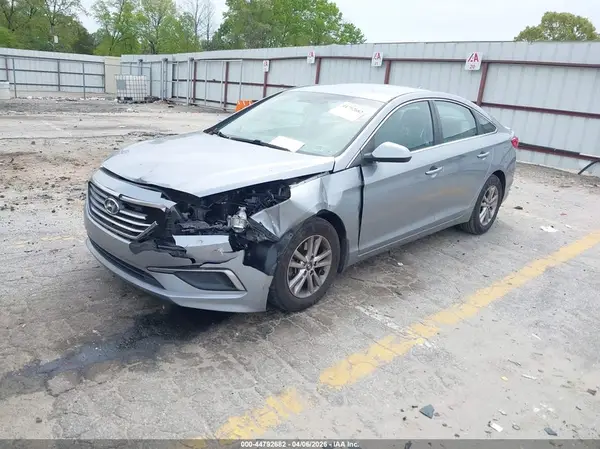 5NPE24AF7HH494320 2017 HYUNDAI SONATA - Image 2