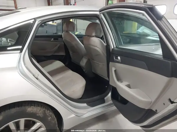 5NPE24AF7HH506935 2017 HYUNDAI SONATA - Image 8