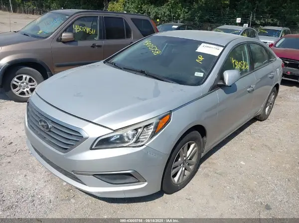 5NPE24AF7HH513724 2017 HYUNDAI SONATA - Image 2