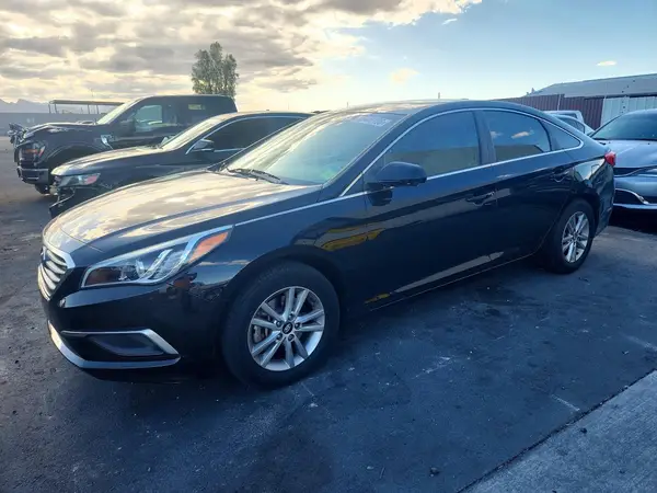 5NPE24AF7HH513772 2017 HYUNDAI SONATA - Image 1