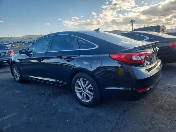5NPE24AF7HH513772 2017 HYUNDAI SONATA - Image 2