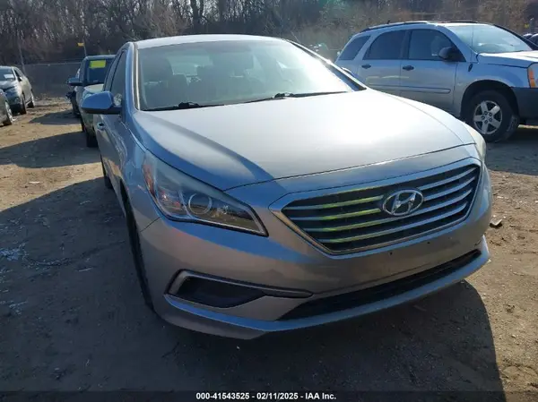 5NPE24AF7HH515361 2017 HYUNDAI SONATA - Image 1