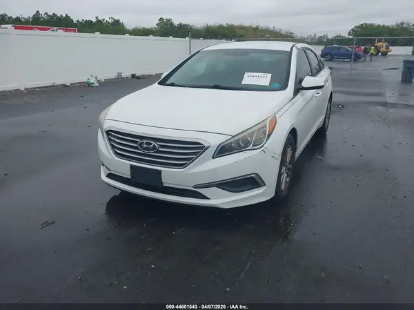 5NPE24AF7HH516834 2017 HYUNDAI SONATA - Image 2