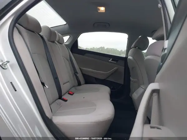 5NPE24AF7HH518759 2017 HYUNDAI SONATA - Image 8