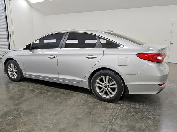 5NPE24AF7HH519443 2017 HYUNDAI SONATA - Image 2