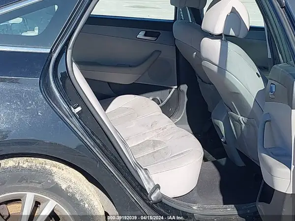 5NPE24AF7HH520527 2017 HYUNDAI SONATA - Image 8