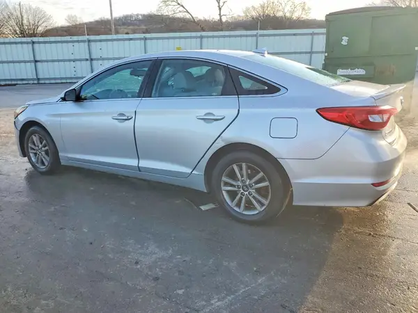 5NPE24AF7HH523668 2017 HYUNDAI SONATA - Image 2