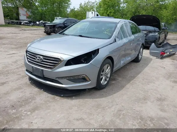 5NPE24AF7HH523976 2017 HYUNDAI SONATA - Image 2
