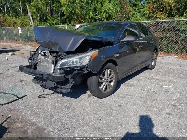 5NPE24AF7HH524559 2017 HYUNDAI SONATA - Image 2