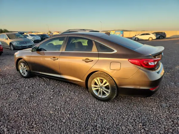 5NPE24AF7HH528384 2017 HYUNDAI SONATA - Image 2