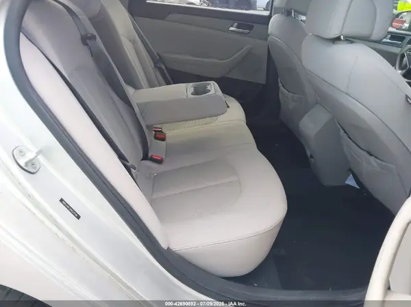 5NPE24AF7HH531530 2017 HYUNDAI SONATA - Image 8