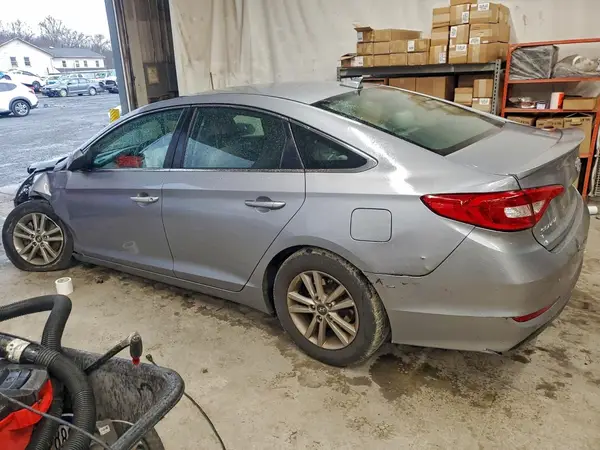 5NPE24AF7HH532774 2017 HYUNDAI SONATA - Image 2