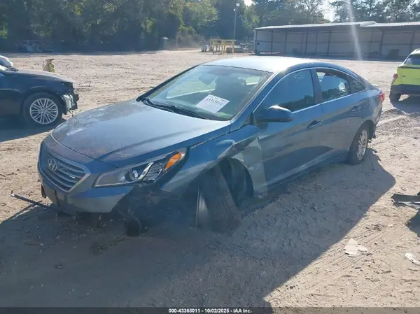 5NPE24AF7HH537554 2017 HYUNDAI SONATA - Image 2