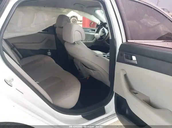 5NPE24AF7HH537702 2017 HYUNDAI SONATA - Image 8