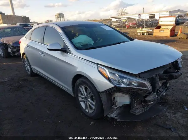 5NPE24AF7HH547338 2017 HYUNDAI SONATA - Image 1