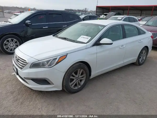 5NPE24AF7HH550417 2017 HYUNDAI SONATA - Image 2