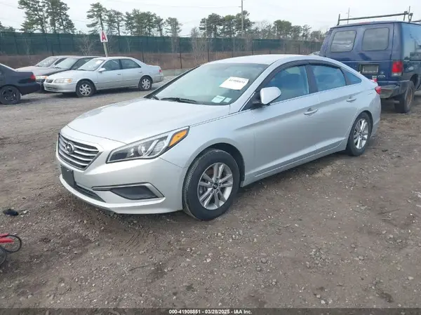 5NPE24AF7HH552118 2017 HYUNDAI SONATA - Image 2